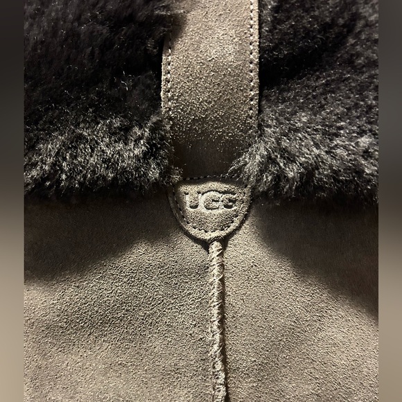 🆕NEW & AUTHENTIC UGG TALL BOOTS🆕 - Picture 9 of 14